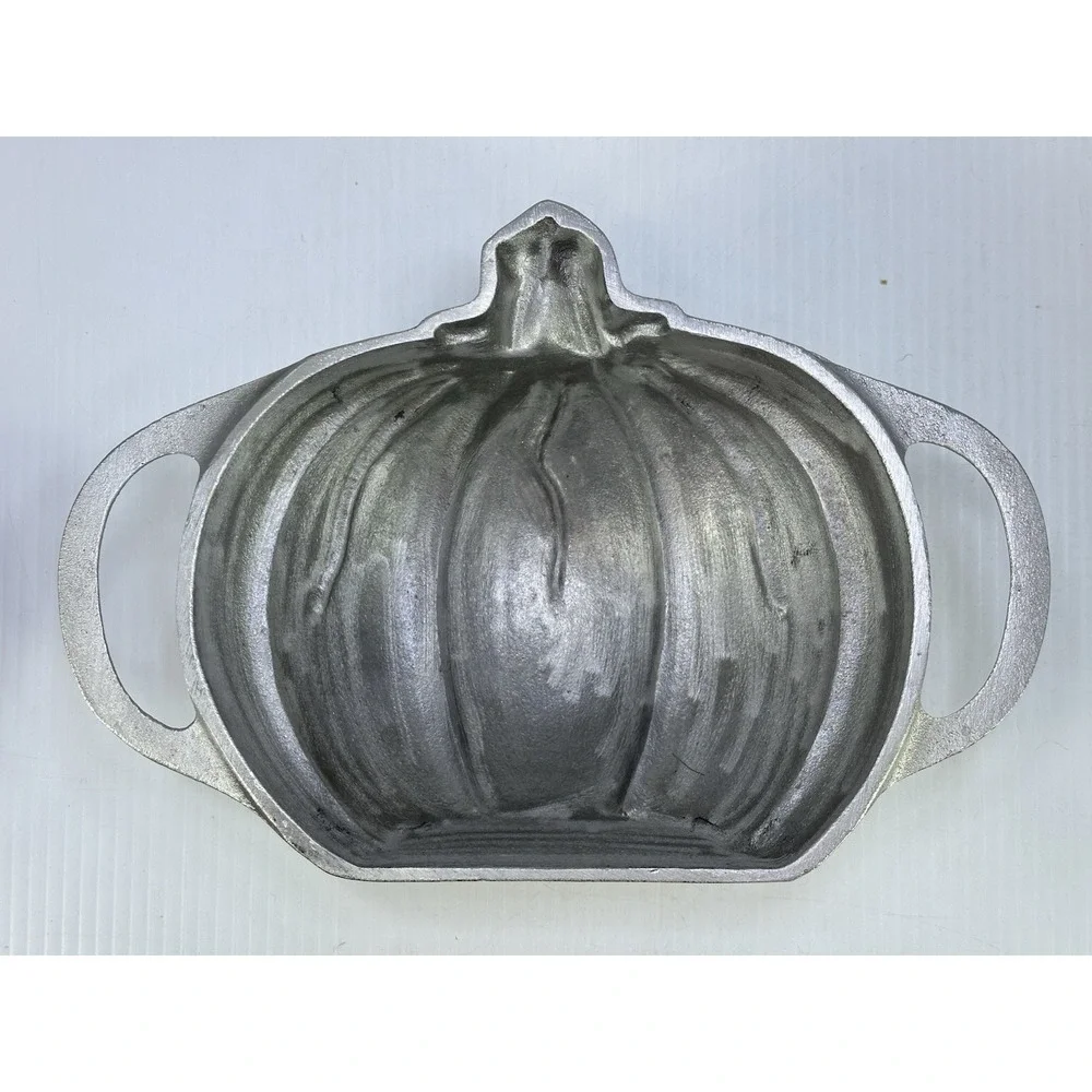 Martha Stewart by Mail 3D 2 pc Pumpkin Cake Pan Mold Heavy Cast Aluminum